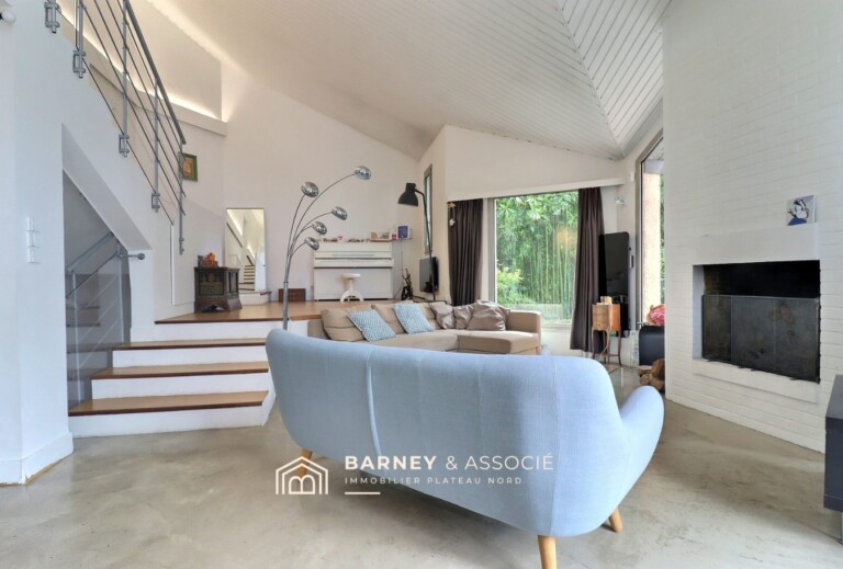 Maison familiale quartier résidentiel