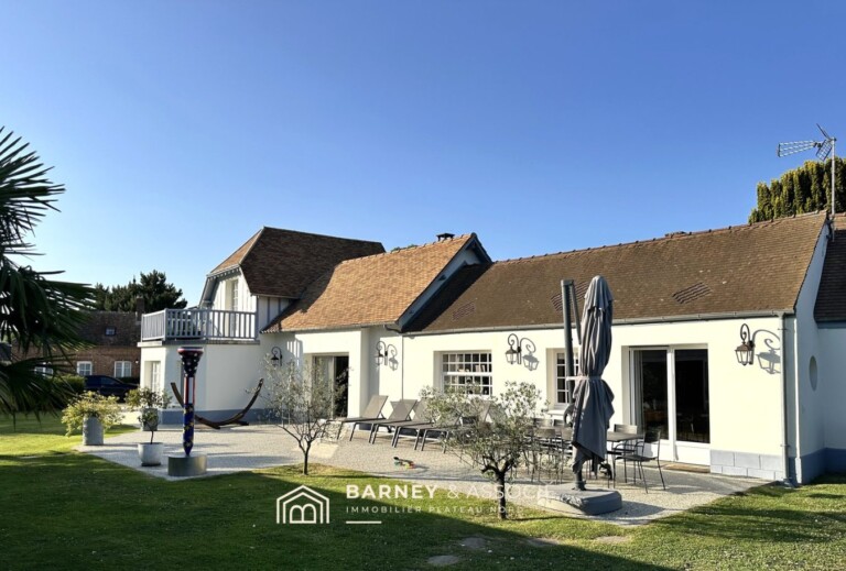 Maison de campagne 350 m² avec piscine