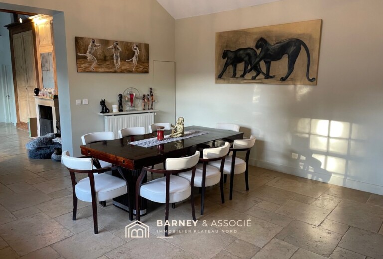 Maison de campagne 350 m² avec piscine