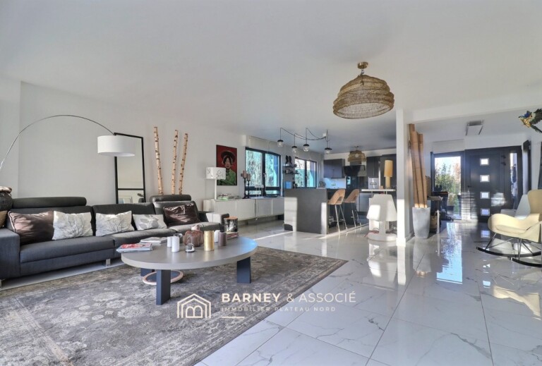 Contemporaine vivable de plain-pied, secteur des bulins