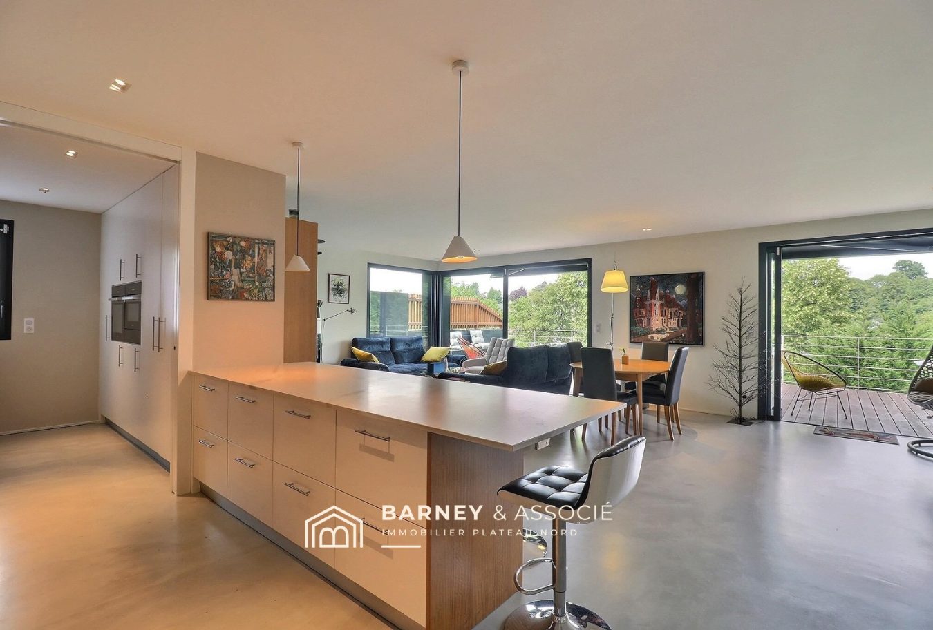 Élégante contemporaine dans le quartier prisé des Bulins