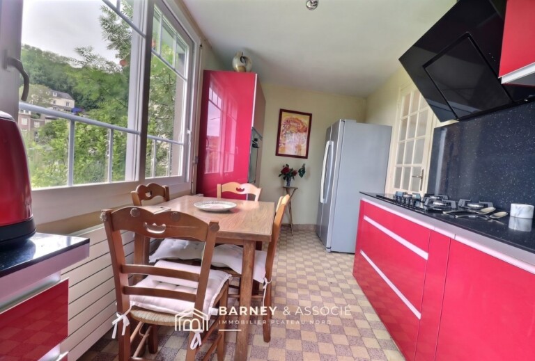 Charmante maison avec vue degagée – Quartier Mont-Fortin