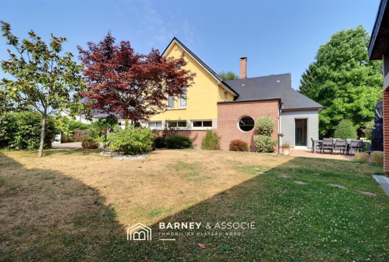 Exclusivité – Maison d’architecte au coeur du Village de Mont-Saint-Aignan