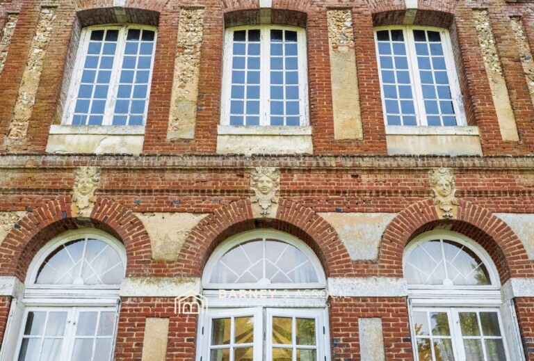 Château du XVIIIe siècle au coeur d&rsquo;un domaine de 8 hectares