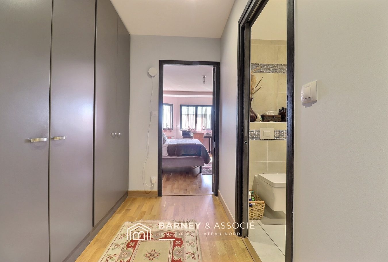 Belle maison contemporaine à proximité des commodités