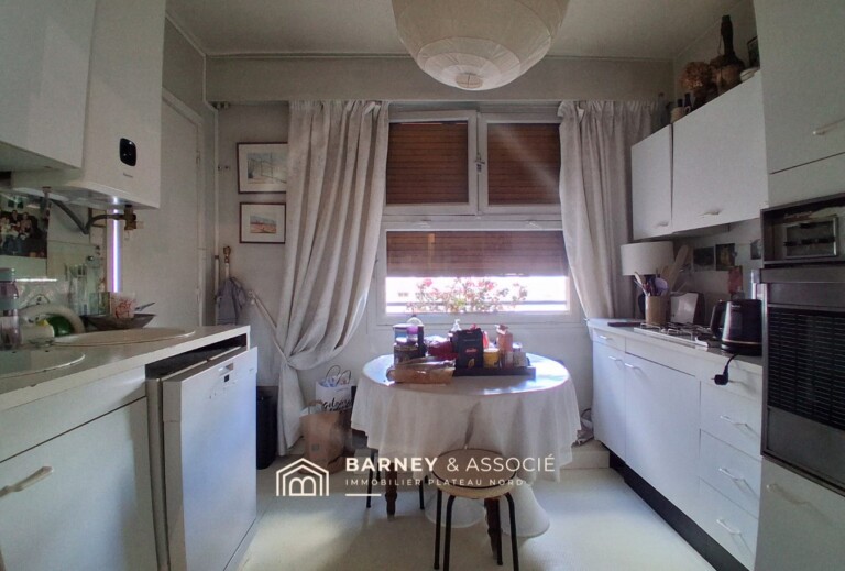 Appartement hyper centre avec balcon